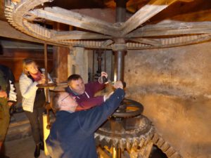 Mehr über den Artikel erfahren Ein Defilibrator für die Wassermühle