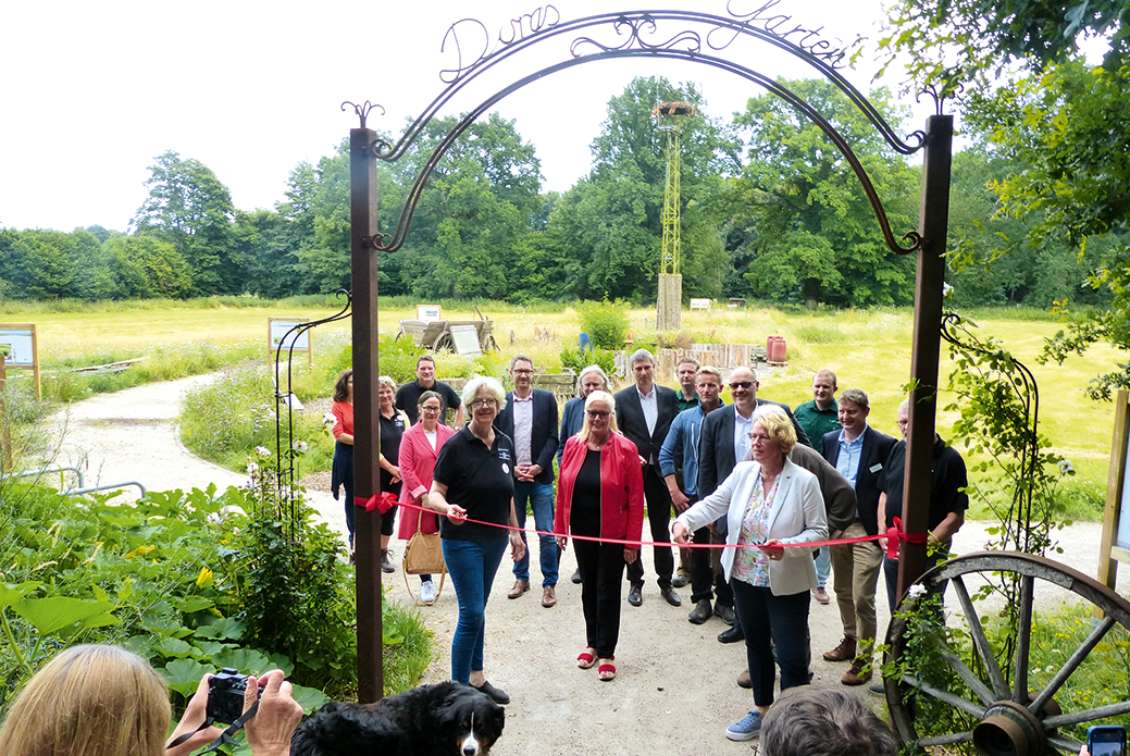 Du betrachtest gerade Doras Garten wurde am 21. Juli feierlich eröffnet.