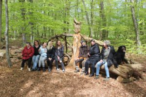Read more about the article Skulpturen im Wald