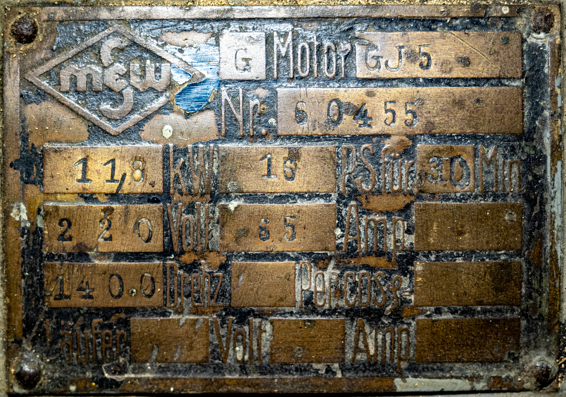 Du betrachtest gerade Generator Typenschild